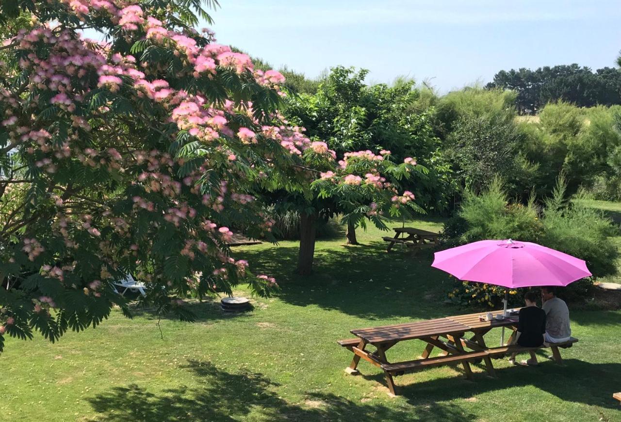 Hotel Aux Tamaris Sauzon Buitenkant foto