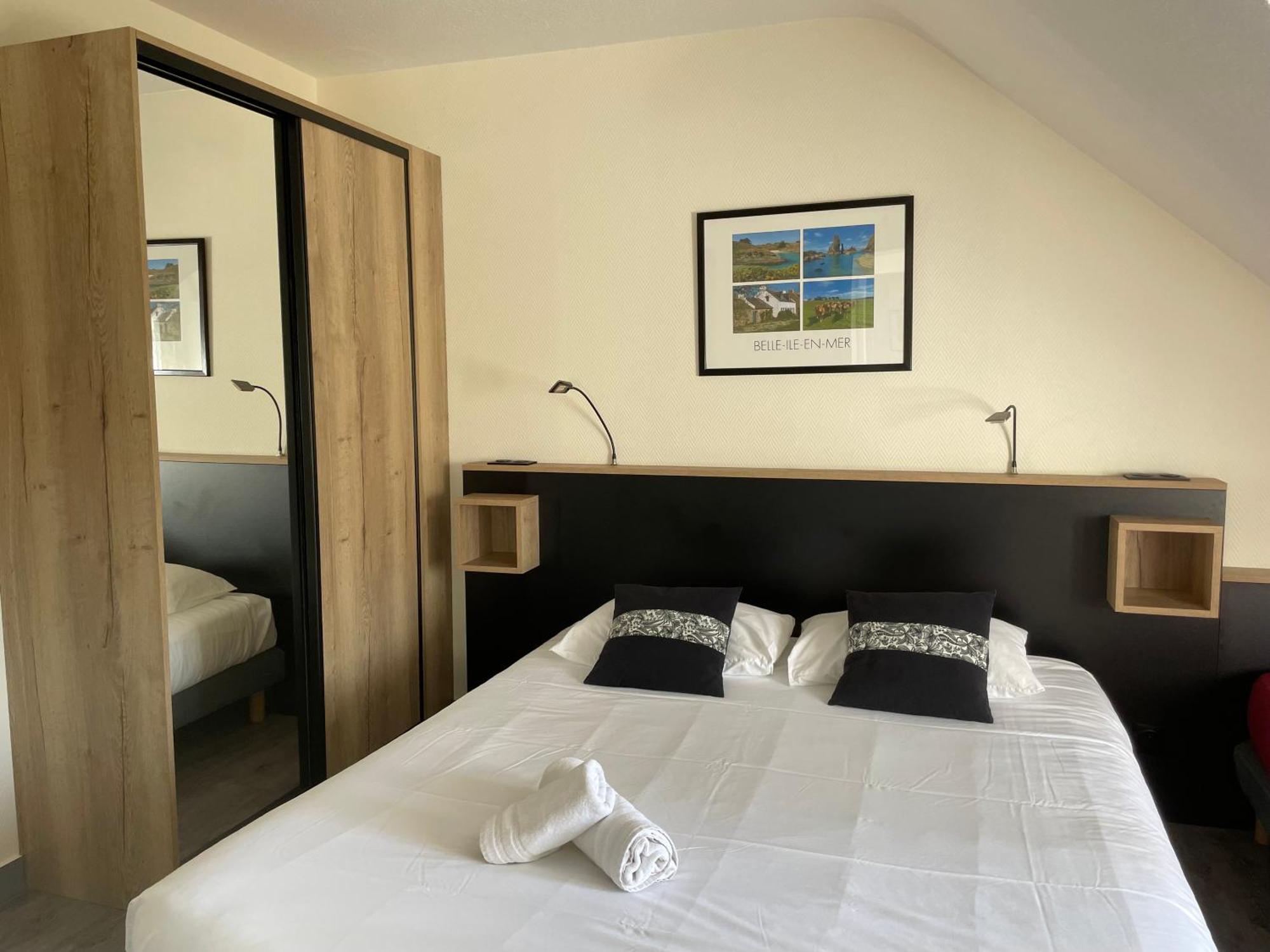 Hotel Aux Tamaris Sauzon Buitenkant foto